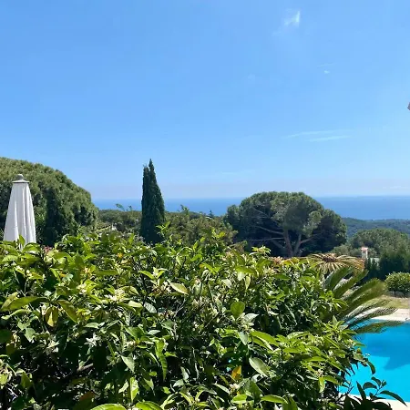 Intimate Family With Big Private Pool & Panoramic Sea View * Arenys de Munt