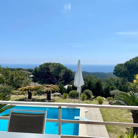 Intimate Family With Big Private Pool & Panoramic Sea View *